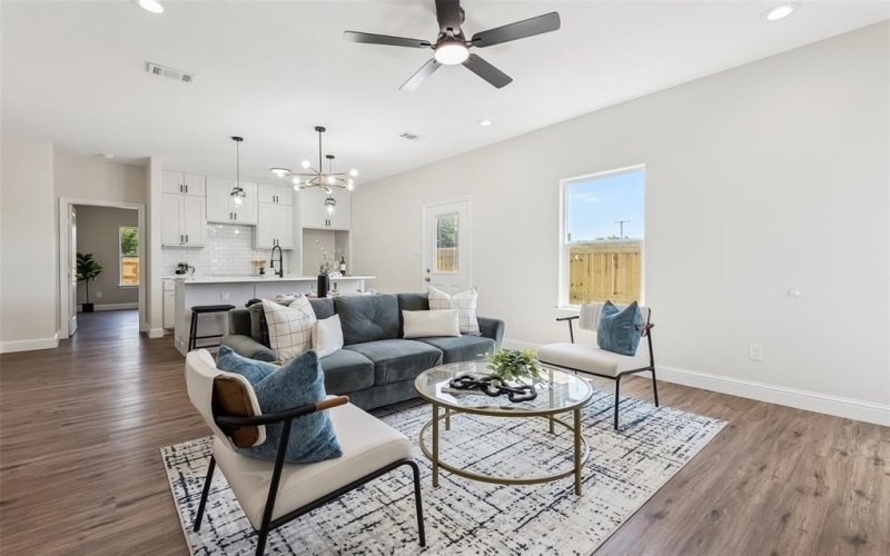 8005-8007 W Elizabeth Lane, Fort Worth, TX 76116, 8 Bedrooms Bedrooms, ,7 BathroomsBathrooms,Residential Multi Family,For Sale,8005-8007 W Elizabeth Lane,20997735