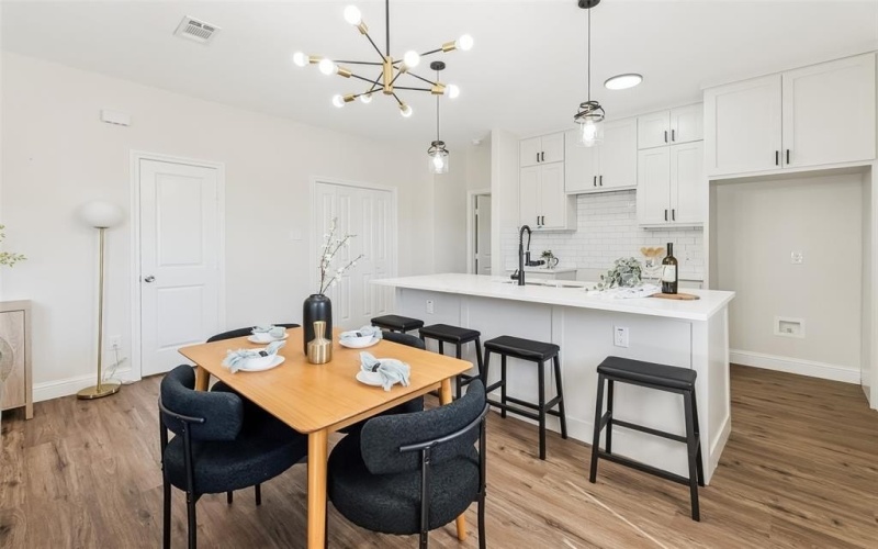 8005-8007 W Elizabeth Lane, Fort Worth, TX 76116, 8 Bedrooms Bedrooms, ,7 BathroomsBathrooms,Residential Multi Family,For Sale,8005-8007 W Elizabeth Lane,20997735