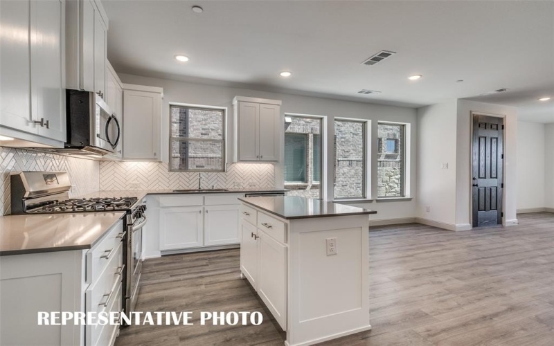 512 Parkside Drive, Argyle, TX 76226, 3 Bedrooms Bedrooms, ,2 BathroomsBathrooms,Residential,For Sale,512 Parkside Drive,20998255