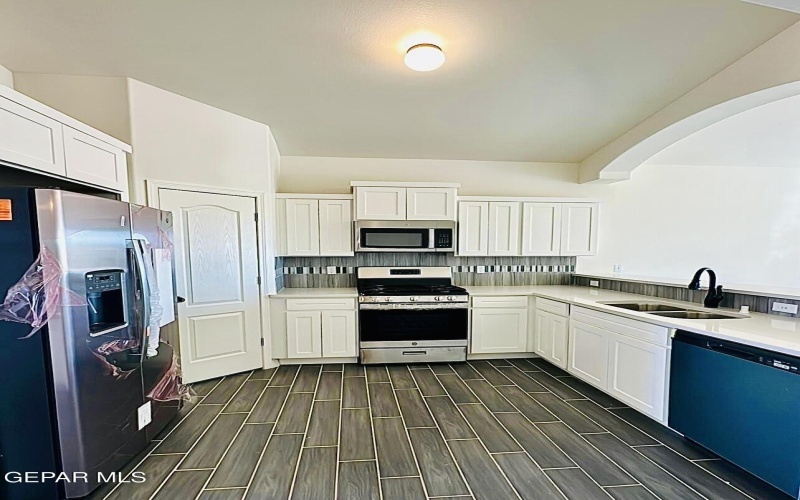 328 Brud Holland Drive, Horizon City, TX 79928, 4 Bedrooms Bedrooms, ,2 BathroomsBathrooms,Residential,For Sale,328 Brud Holland Drive,926318