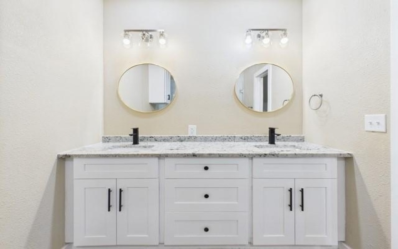 910 Cream Level Road, Athens, TX 75751, 9 Habitaciones Habitaciones , ,5 BañosBaños,Residential,En Venta,910 Cream Level Road,20980780