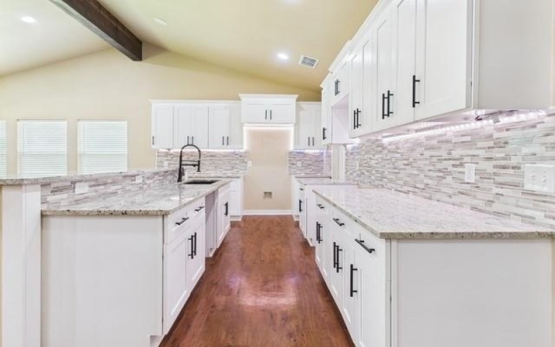 910 Cream Level Road, Athens, TX 75751, 9 Habitaciones Habitaciones , ,5 BañosBaños,Residential,En Venta,910 Cream Level Road,20980780