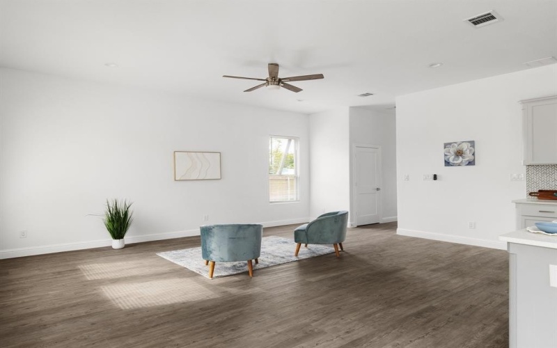 2521 Campbell Street, Fort Worth, TX 76105, 4 Bedrooms Bedrooms, ,2 BathroomsBathrooms,Residential,For Sale,2521 Campbell Street,20998670