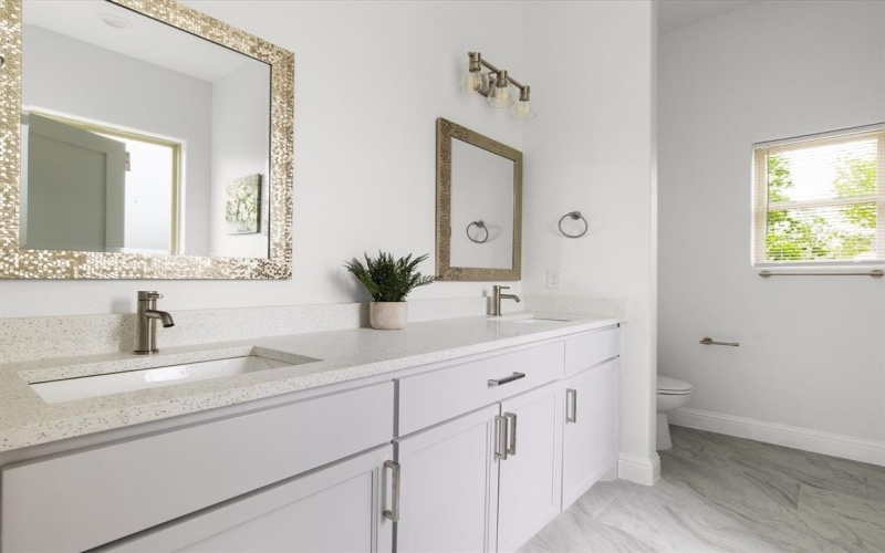 2521 Campbell Street, Fort Worth, TX 76105, 4 Bedrooms Bedrooms, ,2 BathroomsBathrooms,Residential,For Sale,2521 Campbell Street,20998670
