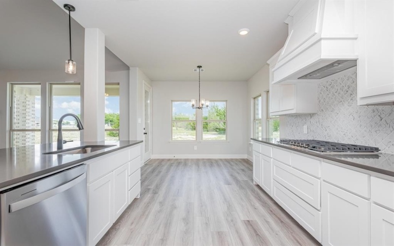 6811 Hayes Road, Midlothian, TX 76065, 4 Bedrooms Bedrooms, ,3 BathroomsBathrooms,Residential,For Sale,6811 Hayes Road,20998705