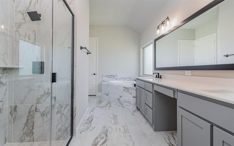 6811 Hayes Road, Midlothian, TX 76065, 4 Bedrooms Bedrooms, ,3 BathroomsBathrooms,Residential,For Sale,6811 Hayes Road,20998705
