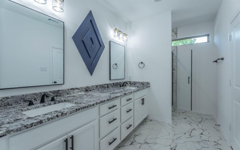 3228 Tuskegee Street, Dallas, TX 75215, 3 Bedrooms Bedrooms, ,3 BathroomsBathrooms,Residential,For Sale,3228 Tuskegee Street,20998711
