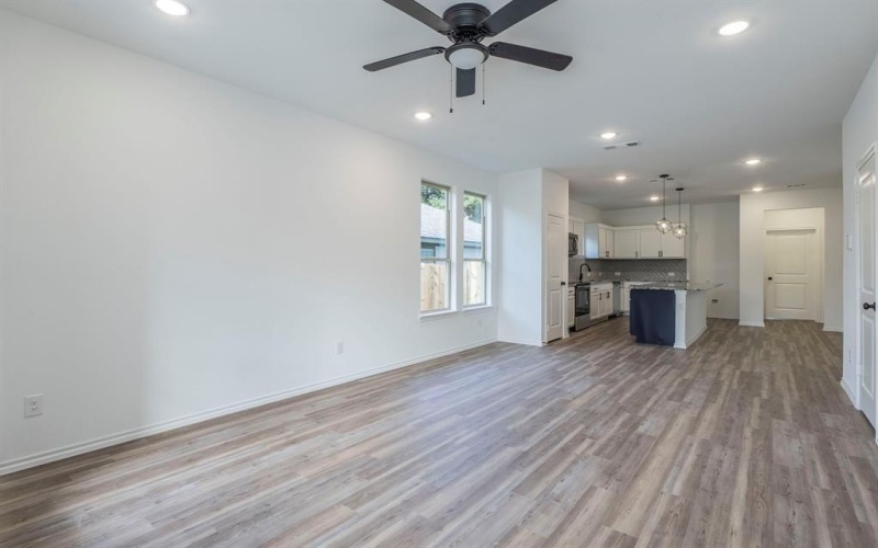 3228 Tuskegee Street, Dallas, TX 75215, 3 Bedrooms Bedrooms, ,3 BathroomsBathrooms,Residential,For Sale,3228 Tuskegee Street,20998711