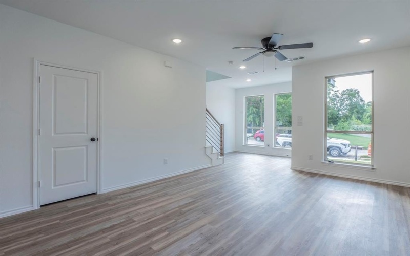 3228 Tuskegee Street, Dallas, TX 75215, 3 Bedrooms Bedrooms, ,3 BathroomsBathrooms,Residential,For Sale,3228 Tuskegee Street,20998711