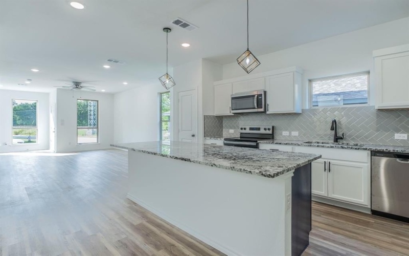 3228 Tuskegee Street, Dallas, TX 75215, 3 Bedrooms Bedrooms, ,3 BathroomsBathrooms,Residential,For Sale,3228 Tuskegee Street,20998711
