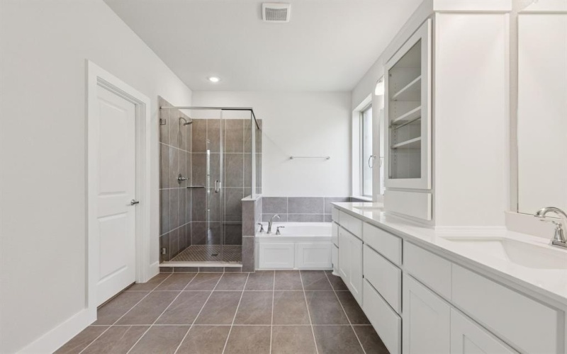 2205 Vista Way, Waxahachie, TX 75165, 3 Bedrooms Bedrooms, ,2 BathroomsBathrooms,Residential,For Sale,2205 Vista Way,20998817