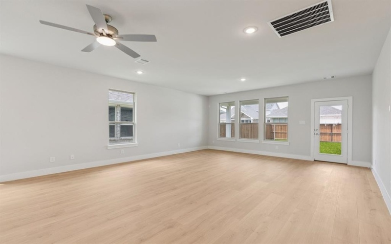 2205 Vista Way, Waxahachie, TX 75165, 3 Bedrooms Bedrooms, ,2 BathroomsBathrooms,Residential,For Sale,2205 Vista Way,20998817
