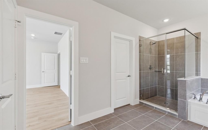 2205 Vista Way, Waxahachie, TX 75165, 3 Bedrooms Bedrooms, ,2 BathroomsBathrooms,Residential,For Sale,2205 Vista Way,20998817