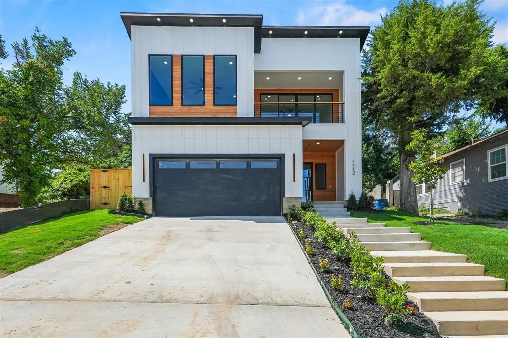 1311 Compton Street, Dallas, TX 75203, 4 Bedrooms Bedrooms, ,2 BathroomsBathrooms,Residential,For Sale,1311 Compton Street,20998825