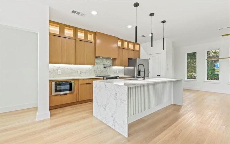 1311 Compton Street, Dallas, TX 75203, 4 Bedrooms Bedrooms, ,2 BathroomsBathrooms,Residential,For Sale,1311 Compton Street,20998825