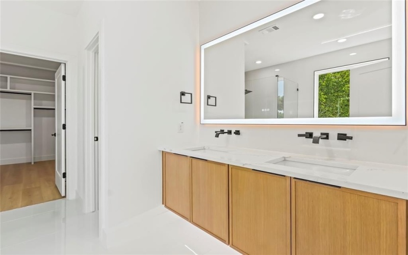 1311 Compton Street, Dallas, TX 75203, 4 Bedrooms Bedrooms, ,2 BathroomsBathrooms,Residential,For Sale,1311 Compton Street,20998825