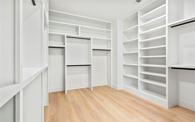 1311 Compton Street, Dallas, TX 75203, 4 Bedrooms Bedrooms, ,2 BathroomsBathrooms,Residential,For Sale,1311 Compton Street,20998825