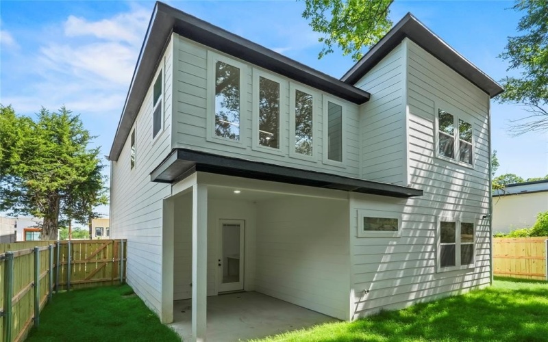 1311 Compton Street, Dallas, TX 75203, 4 Bedrooms Bedrooms, ,2 BathroomsBathrooms,Residential,For Sale,1311 Compton Street,20998825