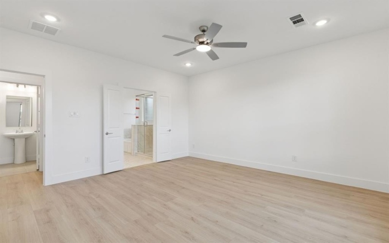 2197 Vista Way, Waxahachie, TX 75165, 3 Bedrooms Bedrooms, ,2 BathroomsBathrooms,Residential,For Sale,2197 Vista Way,20998841