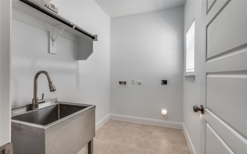 2905 Avenue I, Fort Worth, TX 76105, 3 Bedrooms Bedrooms, ,2 BathroomsBathrooms,Residential,For Sale,2905 Avenue I,20998899
