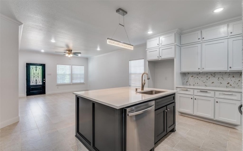 2905 Avenue I, Fort Worth, TX 76105, 3 Bedrooms Bedrooms, ,2 BathroomsBathrooms,Residential,For Sale,2905 Avenue I,20998899