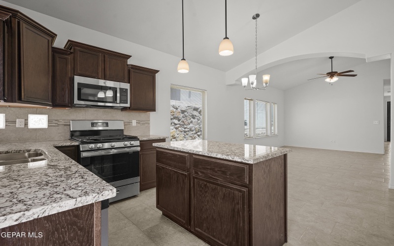 245 Hunstanton Street, Horizon City, TX 79928, 4 Habitaciones Habitaciones , ,2 BañosBaños,Residential,En Venta,245 Hunstanton Street,926330