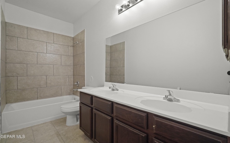 245 Hunstanton Street, Horizon City, TX 79928, 4 Habitaciones Habitaciones , ,2 BañosBaños,Residential,En Venta,245 Hunstanton Street,926330