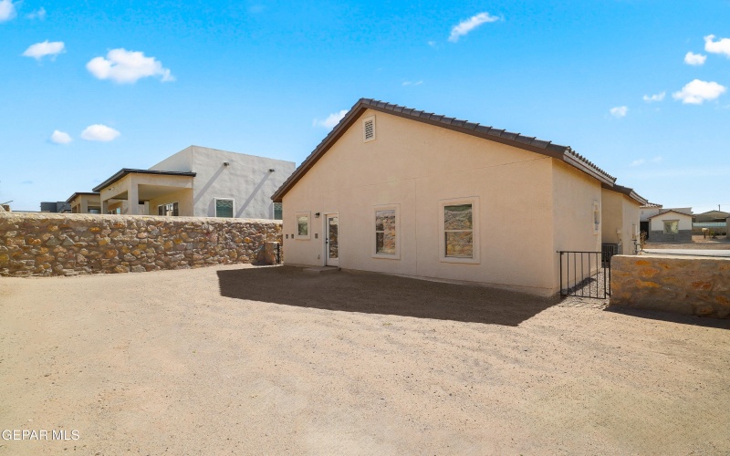 245 Hunstanton Street, Horizon City, TX 79928, 4 Habitaciones Habitaciones , ,2 BañosBaños,Residential,En Venta,245 Hunstanton Street,926330