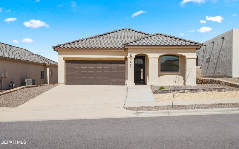 245 Hunstanton Street, Horizon City, TX 79928, 4 Habitaciones Habitaciones , ,2 BañosBaños,Residential,En Venta,245 Hunstanton Street,926330