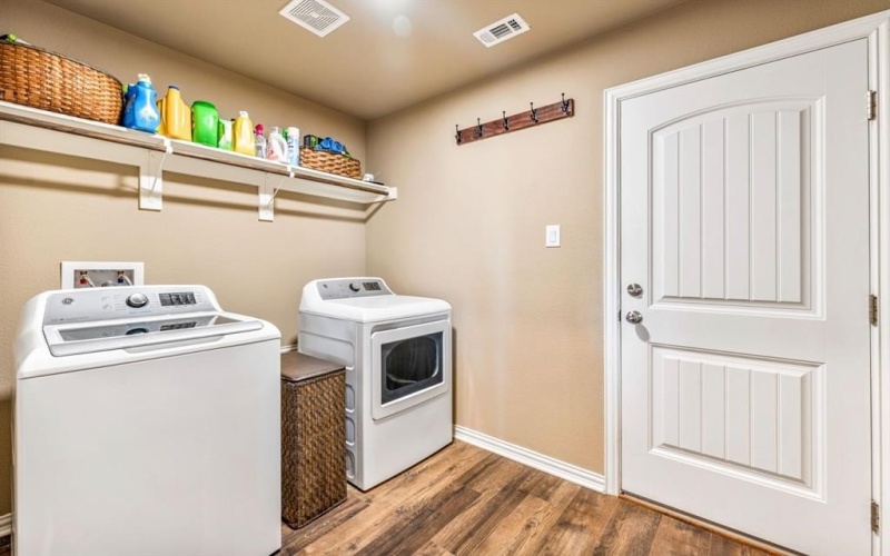 6560 County Road 132, Stephenville, TX 76401, 4 Habitaciones Habitaciones , ,2 BañosBaños,Residential,En Venta,6560 County Road 132,20998889