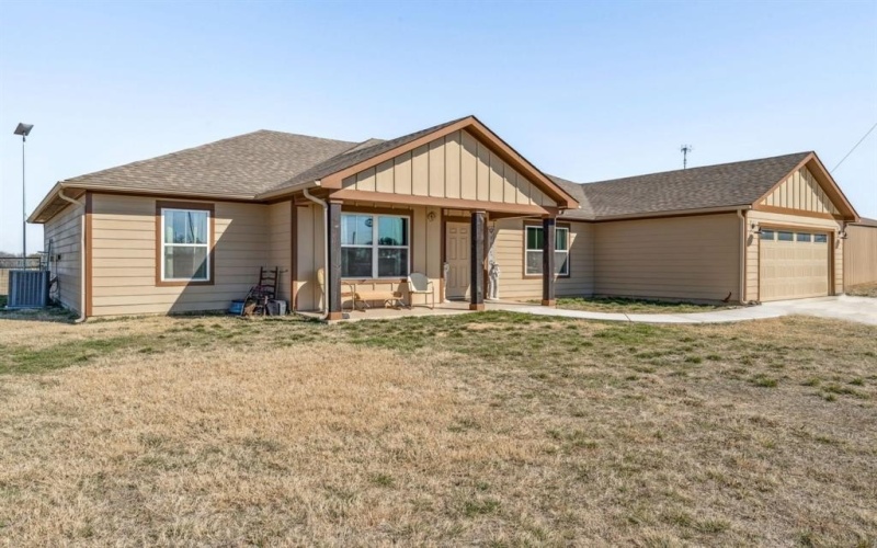 6560 County Road 132, Stephenville, TX 76401, 4 Habitaciones Habitaciones , ,2 BañosBaños,Residential,En Venta,6560 County Road 132,20998889