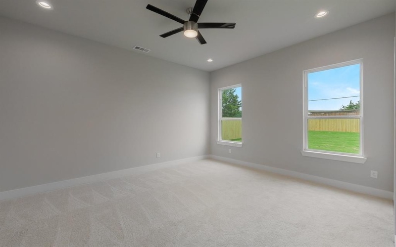 2421 Gooch Street, Dallas, TX 75241, 4 Bedrooms Bedrooms, ,2 BathroomsBathrooms,Residential,For Sale,2421 Gooch Street,0,20998991