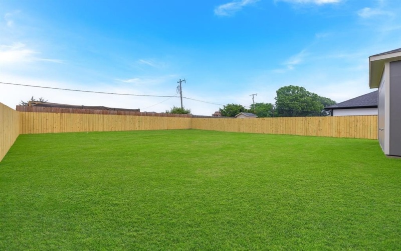 2421 Gooch Street, Dallas, TX 75241, 4 Bedrooms Bedrooms, ,2 BathroomsBathrooms,Residential,For Sale,2421 Gooch Street,0,20998991