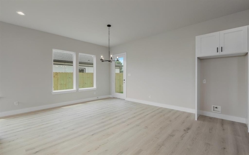2421 Gooch Street, Dallas, TX 75241, 4 Bedrooms Bedrooms, ,2 BathroomsBathrooms,Residential,For Sale,2421 Gooch Street,0,20998991