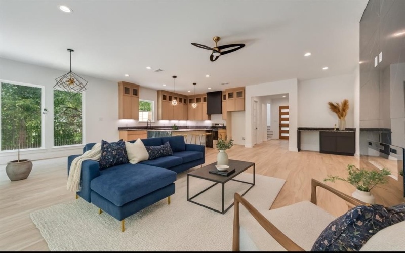 1318 Nokomis Avenue, Dallas, TX 75224, 4 Bedrooms Bedrooms, ,3 BathroomsBathrooms,Residential,For Sale,1318 Nokomis Avenue,0,20999012