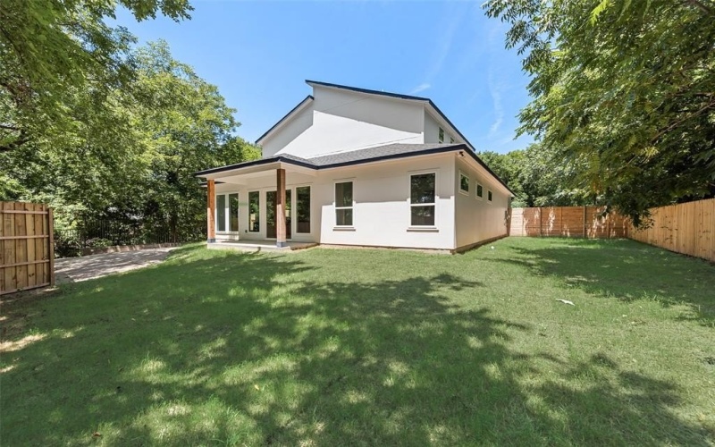 1318 Nokomis Avenue, Dallas, TX 75224, 4 Bedrooms Bedrooms, ,3 BathroomsBathrooms,Residential,For Sale,1318 Nokomis Avenue,0,20999012
