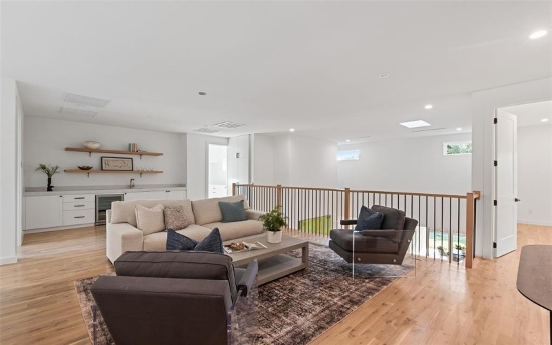 10565 Cromwell Drive, Dallas, TX 75229, 5 Habitaciones Habitaciones , ,6 BañosBaños,Residential,En Venta,10565 Cromwell Drive,0,20999022
