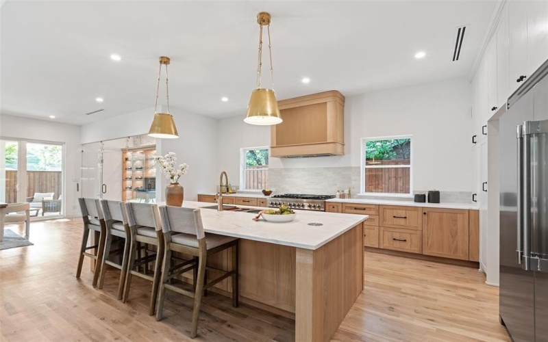 10565 Cromwell Drive, Dallas, TX 75229, 5 Habitaciones Habitaciones , ,6 BañosBaños,Residential,En Venta,10565 Cromwell Drive,0,20999022