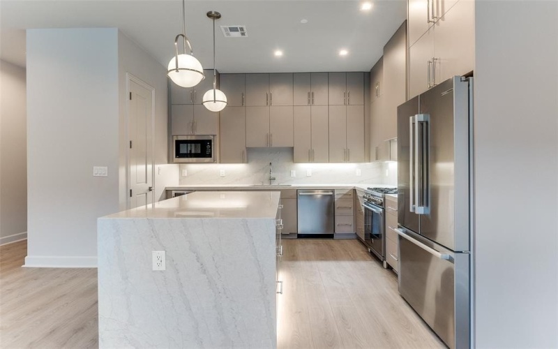 1900 S Ervay Street #309, Dallas, TX 75215, 1 Bedroom Bedrooms, ,1 BathroomBathrooms,Residential,For Sale,1900 S Ervay Street,20999133
