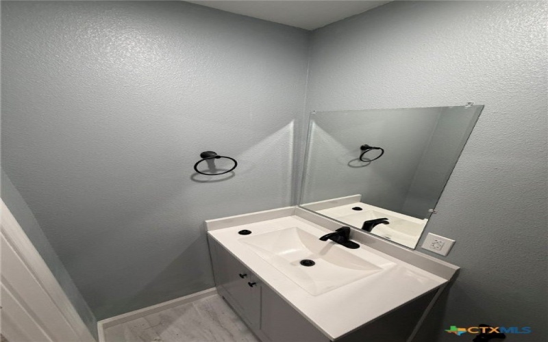 1300 N 2nd Street, Killeen, TX 76541, 3 Habitaciones Habitaciones , ,2 BañosBaños,Residential,En Venta,1300 N 2nd Street,575006
