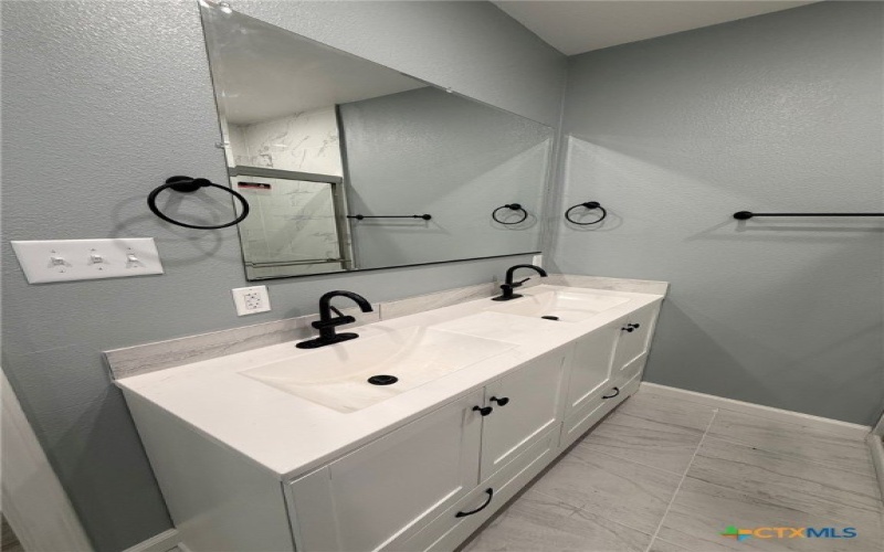 1300 N 2nd Street, Killeen, TX 76541, 3 Habitaciones Habitaciones , ,2 BañosBaños,Residential,En Venta,1300 N 2nd Street,575006