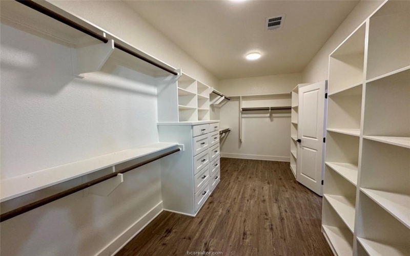 1915 Lone Star Lane, Franklin, TX 77856, 4 Bedrooms Bedrooms, ,2 BathroomsBathrooms,Residential,For Sale,1915 Lone Star Lane,0,25007908