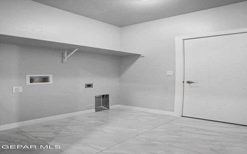7738 COTTONWOOD Street, Vinton, TX 79821, 4 Habitaciones Habitaciones , ,1 BañoBaños,Residential,En Venta,7738 COTTONWOOD Street,922533