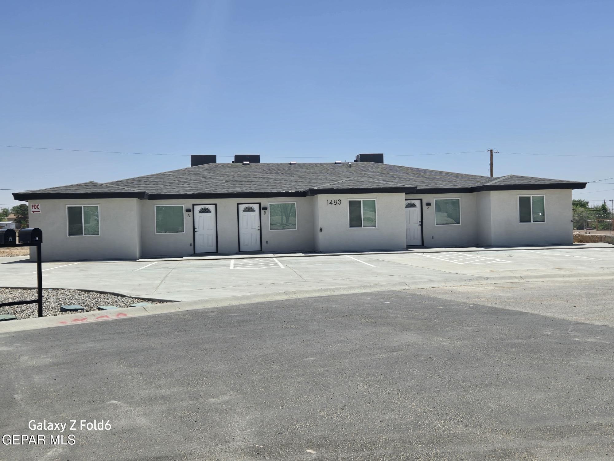 1483 O Sullivan Drive unit: B #B, Horizon City, TX 79928, 2 Habitaciones Habitaciones , ,1 BañoBaños,Residential Multi Family,En Venta,1483 O Sullivan Drive unit: B,926366