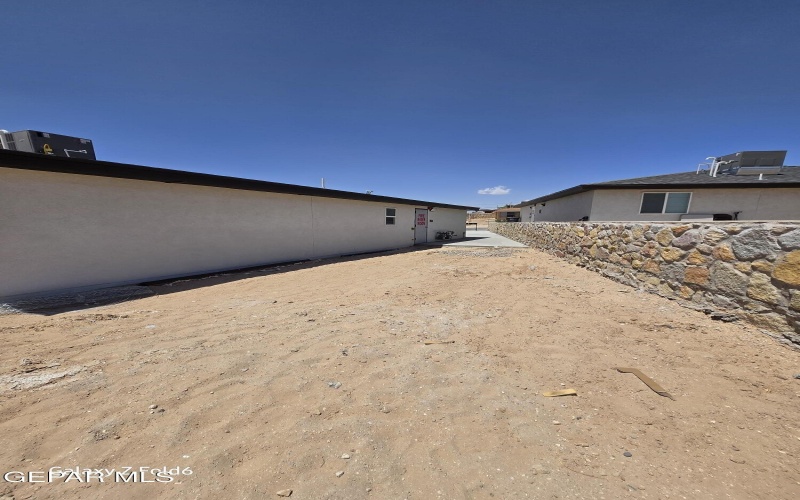 1483 O Sullivan Drive unit: B #B, Horizon City, TX 79928, 2 Habitaciones Habitaciones , ,1 BañoBaños,Residential Multi Family,En Venta,1483 O Sullivan Drive unit: B,926366