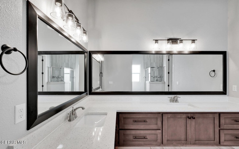 309 Emerald Pearl Drive, Horizon City, TX 79928, 4 Habitaciones Habitaciones , ,2 BañosBaños,Residential,En Venta,309 Emerald Pearl Drive,926378