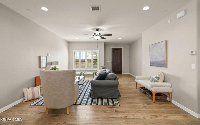 10705 Daryl Johnston Street, El Paso, TX 79924, 3 Habitaciones Habitaciones , ,2 BañosBaños,Residential,En Venta,10705 Daryl Johnston Street,926391