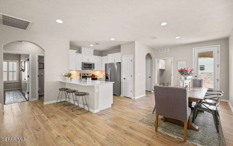 10705 Daryl Johnston Street, El Paso, TX 79924, 3 Habitaciones Habitaciones , ,2 BañosBaños,Residential,En Venta,10705 Daryl Johnston Street,926391