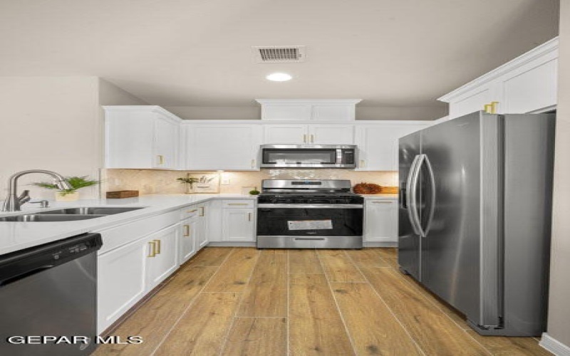 10705 Daryl Johnston Street, El Paso, TX 79924, 3 Habitaciones Habitaciones , ,2 BañosBaños,Residential,En Venta,10705 Daryl Johnston Street,926391