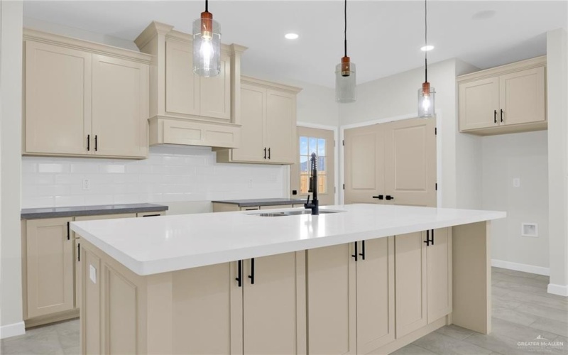 2713 E Comal Road, Edinburg, TX 78542, 3 Habitaciones Habitaciones , ,2 BañosBaños,Residential,En Venta,2713 E Comal Road,475675